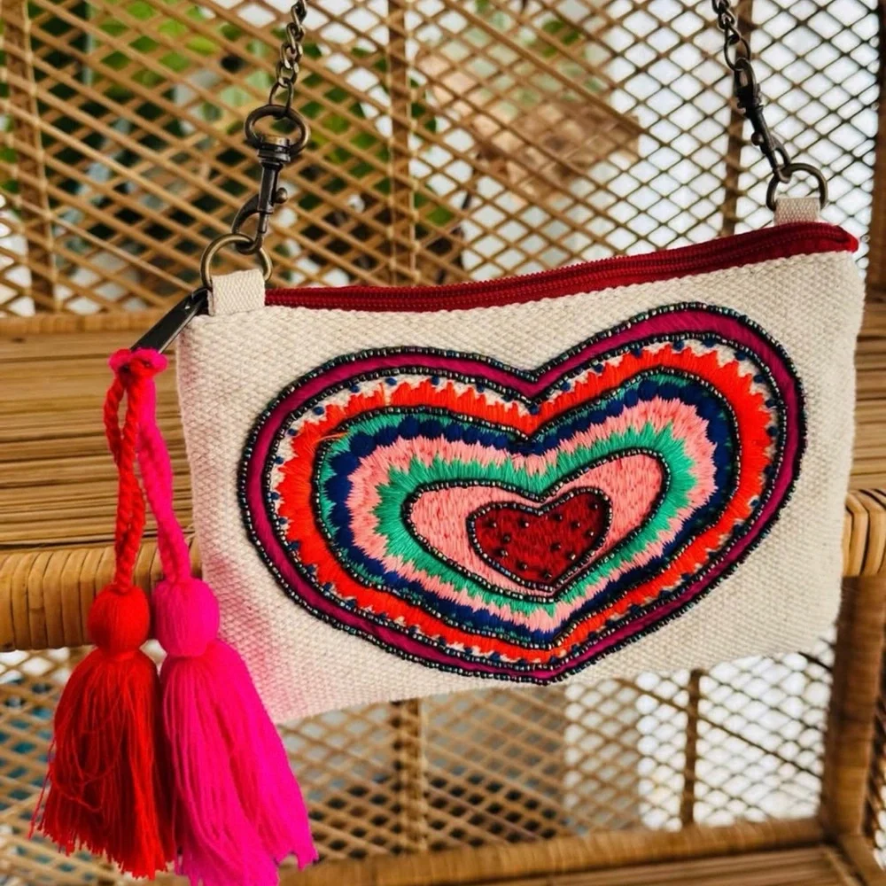 Camel Threads Chain Purse - Picture 2 of 4